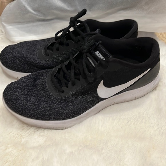 Nike Free RN Sneakers, lightly worn - Picture 3 of 5